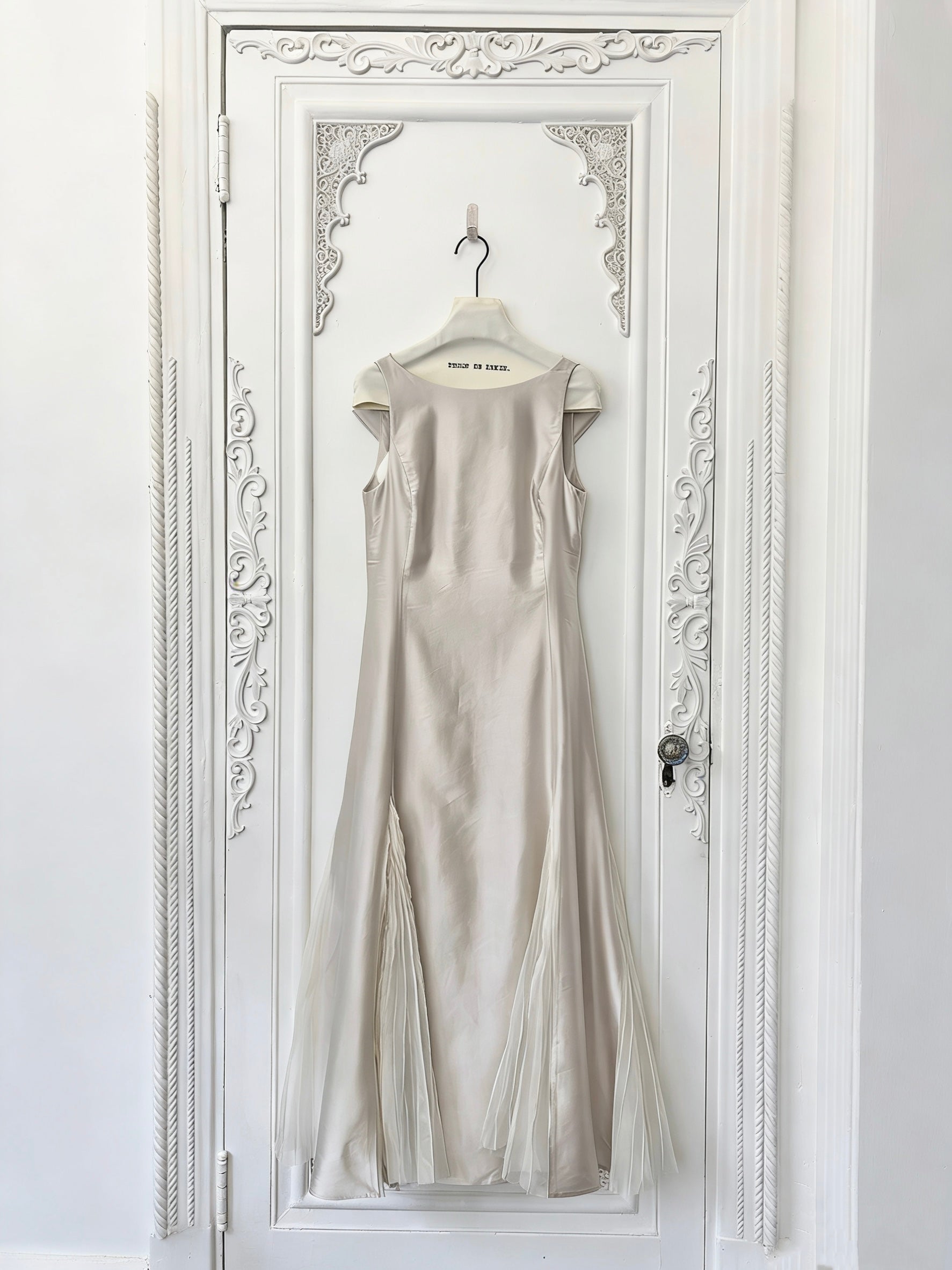 Flowing waltz dress