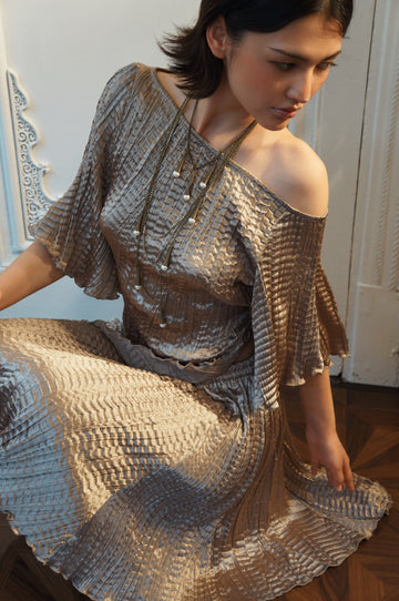 Off-shoulder crinkled top