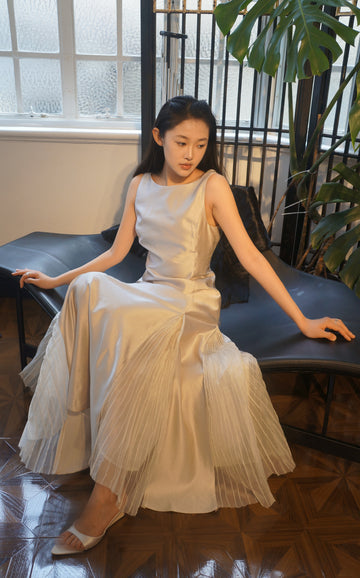 Flowing waltz dress